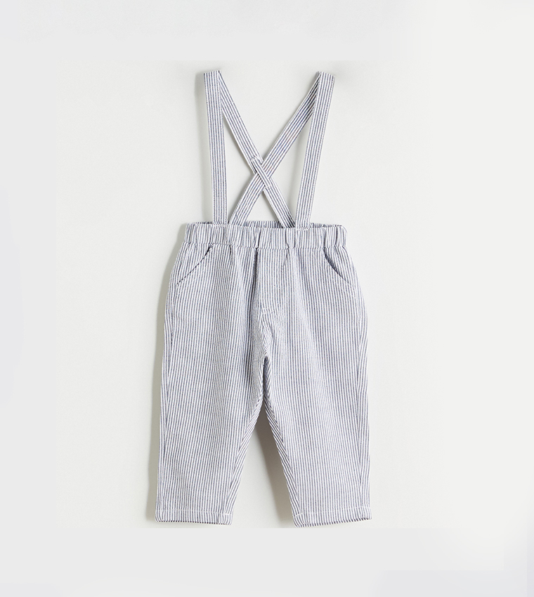 Solid T-Shirt and Striped Dungaree Set