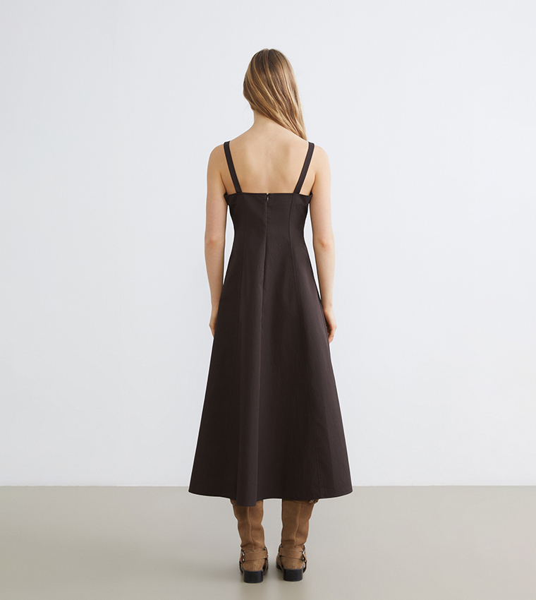 Solid Sweetheart Neck Strappy Midi Dress