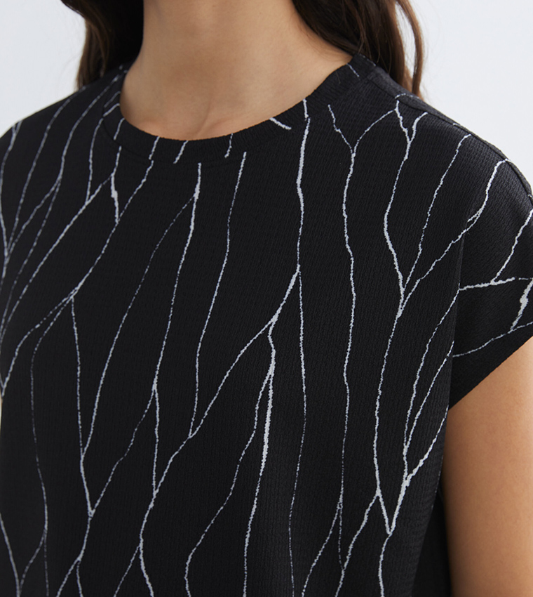 Patterned Short Sleeves Top