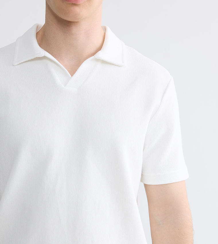 Textured Short Sleeves Polo T-Shirt