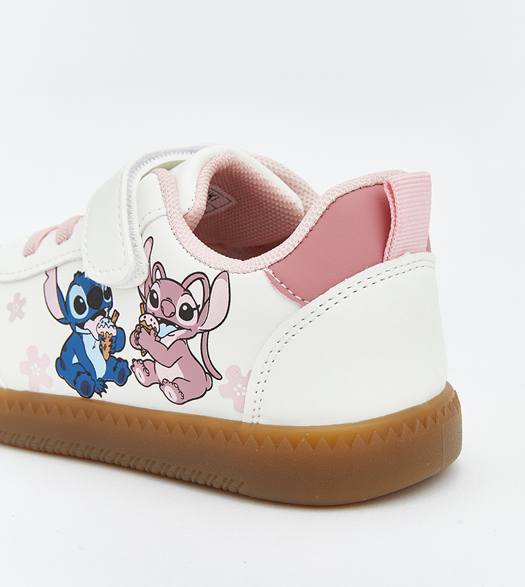 سنيكرز بحزام فليكرو بطبعة ستيتش اند أنجل