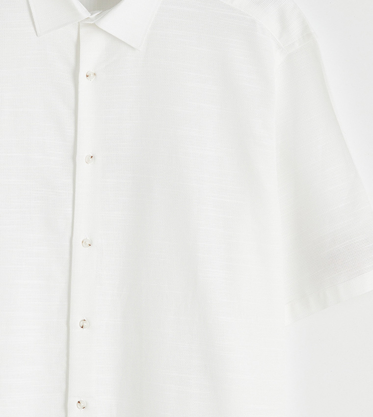 Textured Woven Short Sleeves Shirt
