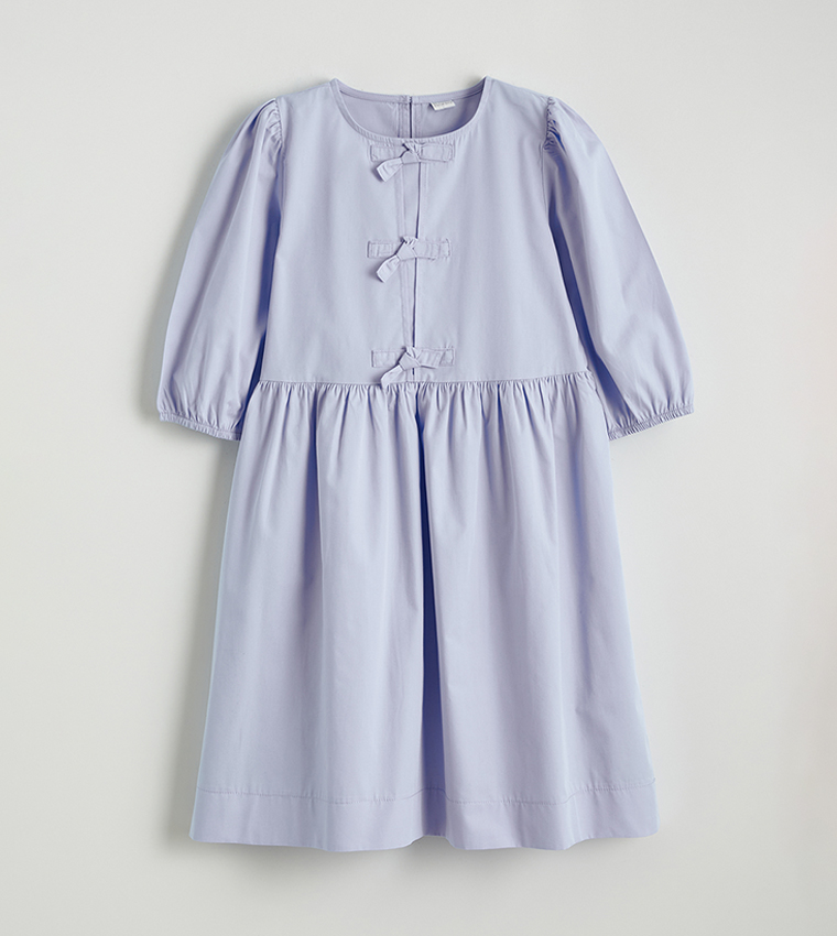 فستان بقصة A بكم باف وفيونكة