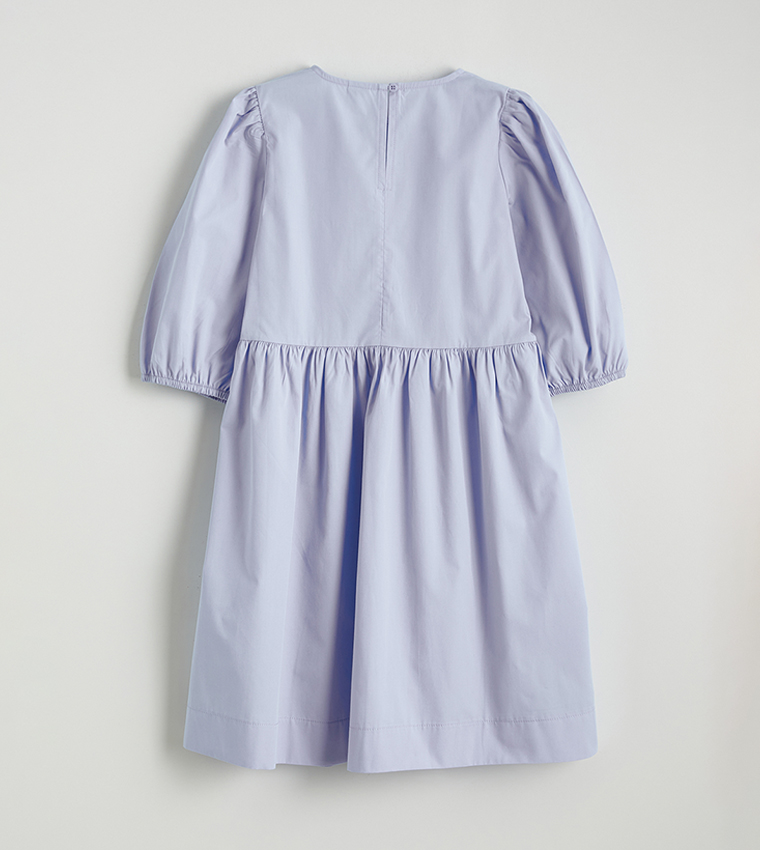 فستان بقصة A بكم باف وفيونكة