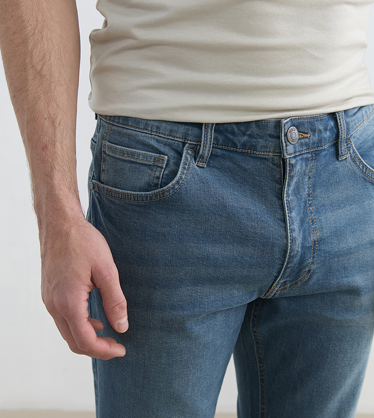 750 Washed Slim Fit Jeans