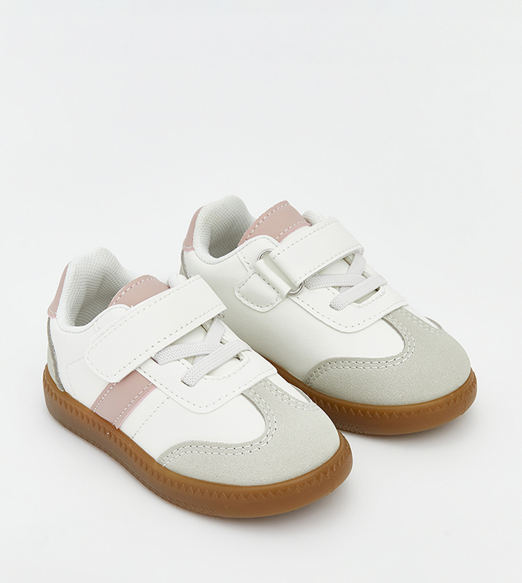 سنيكرز شبه شامواه بحزام فليكرو 