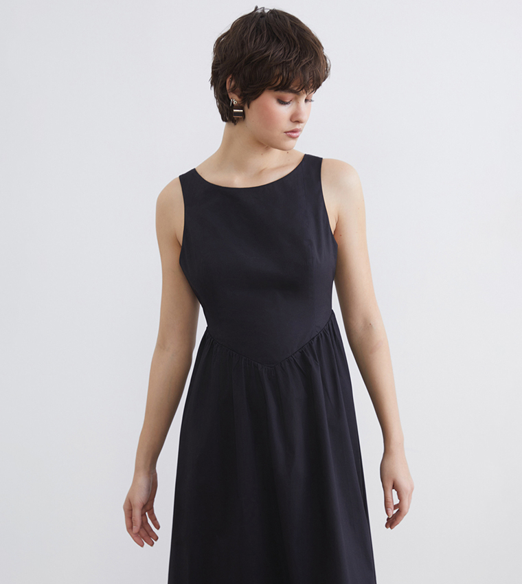 Gathered Skirt Boat Neck Sleeveless Midi Dress
