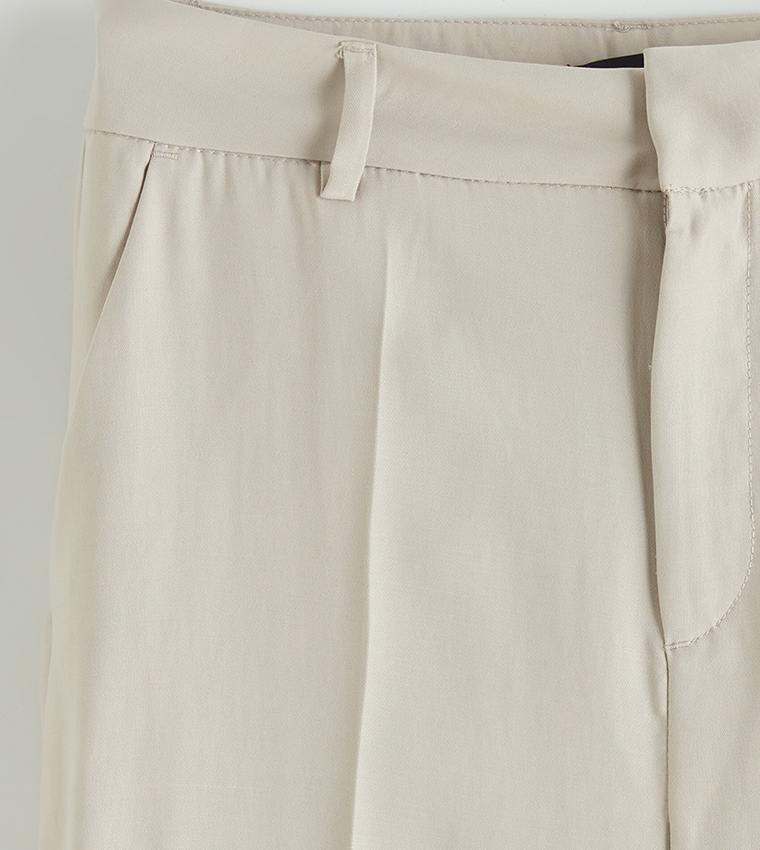 Solid Mid Rise Woven Trousers