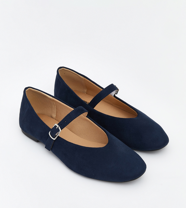 حذاء ماري جين شبه شامواه