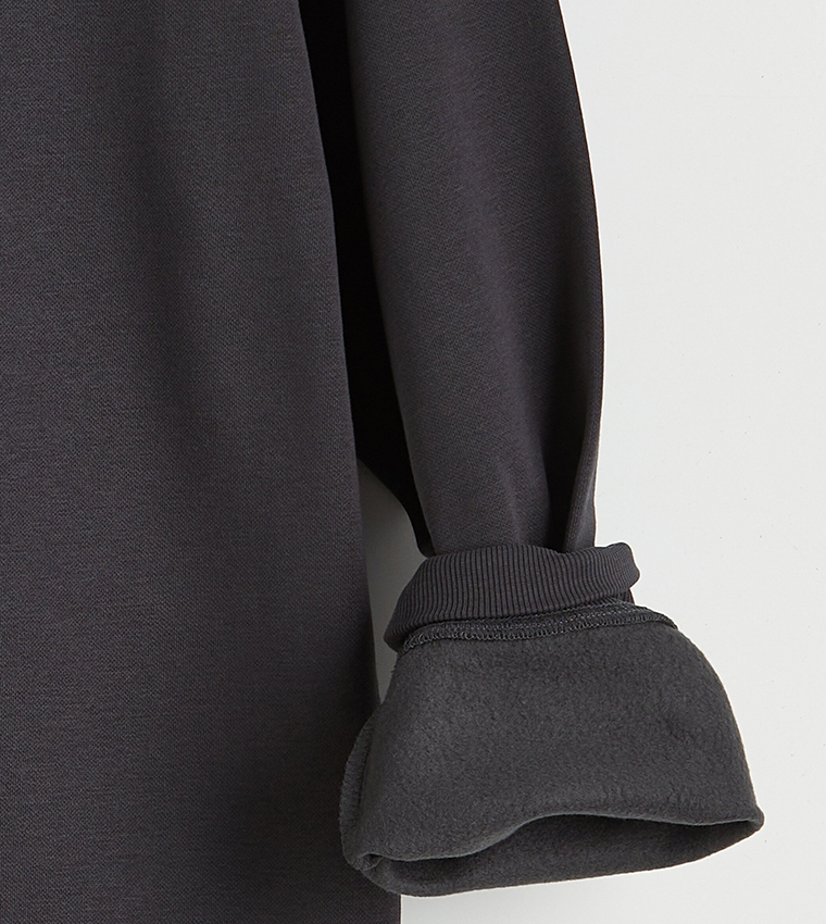 Solid Collared Long Sleeves Sweatshirt