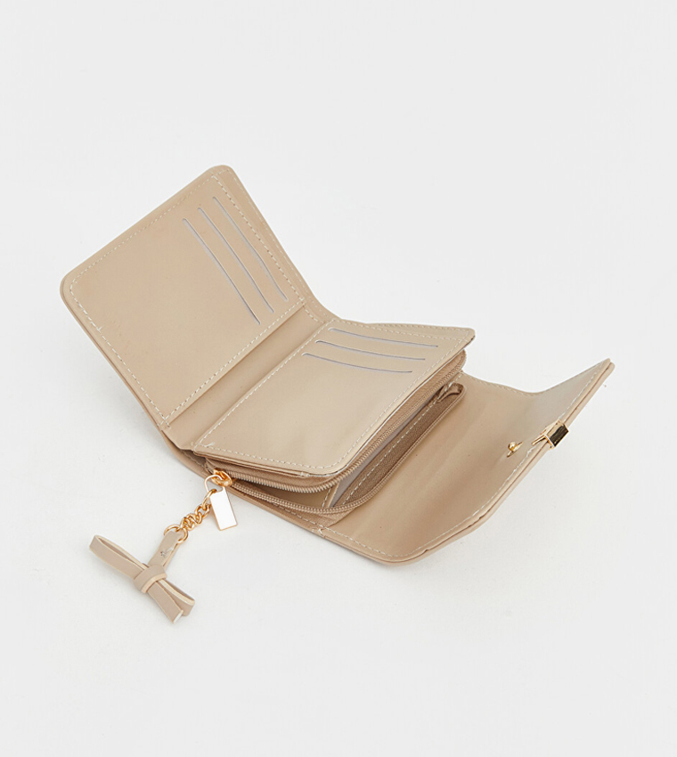 Solid Tri-Fold Wallet