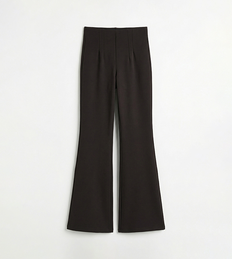 بنطلون واسع ضيق سادة بكسرات 