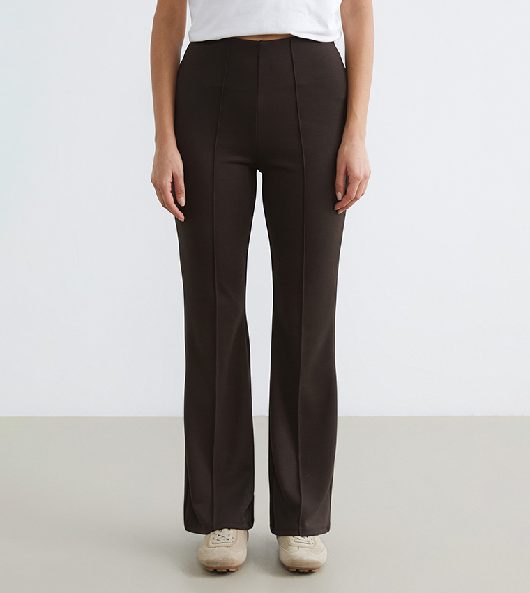 بنطلون رياضة واسع سادة بخصر مرن 