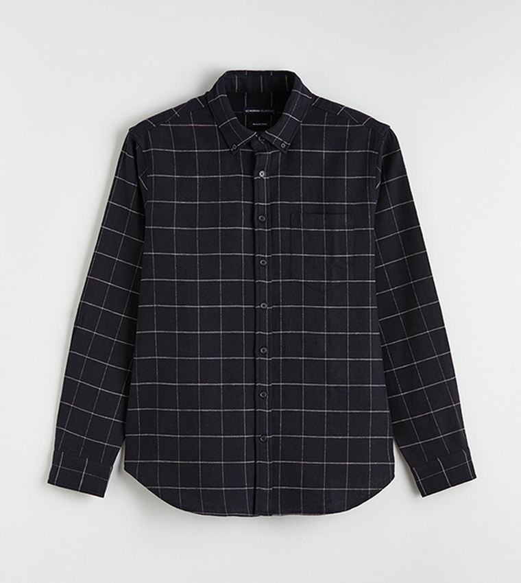 قميص مربعات بقبة مثبتة بأزرار