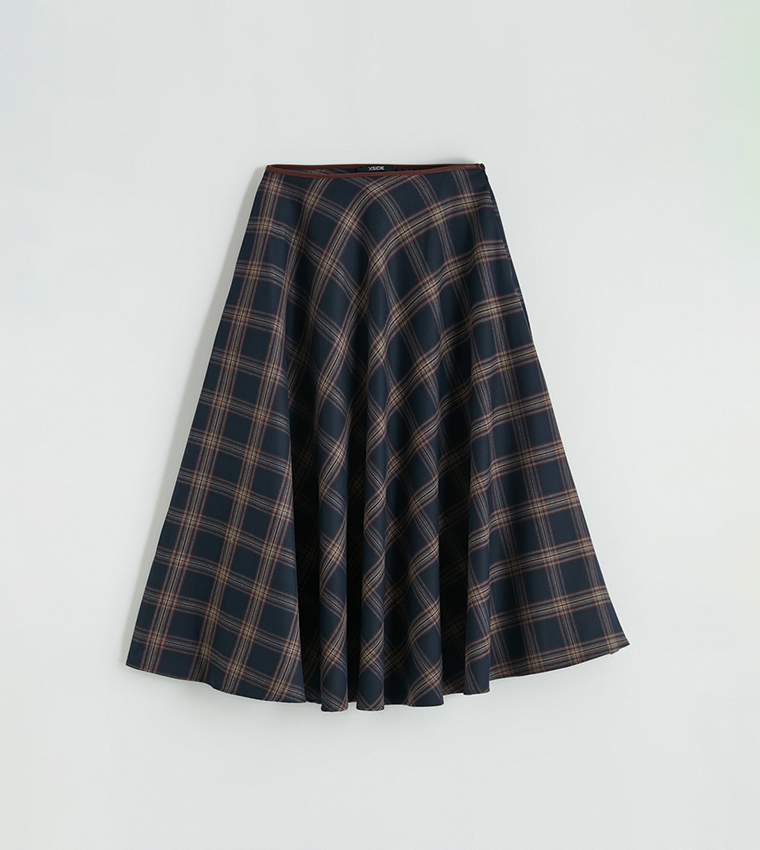 تنورة ميداكسي كاروهات واسعة بخصر مرن