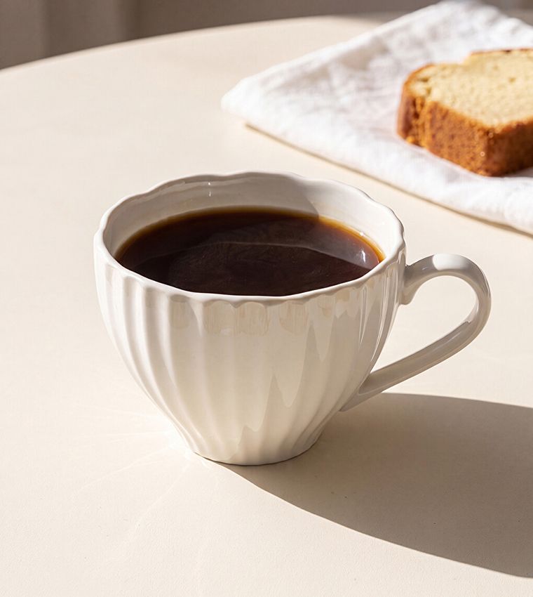 Grooved Textured Wavy Edged Ceramic Mug