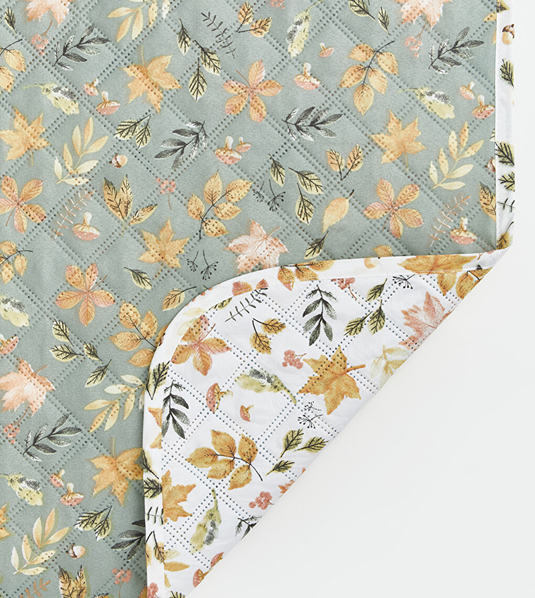Leaf Patterned Double Bedspread