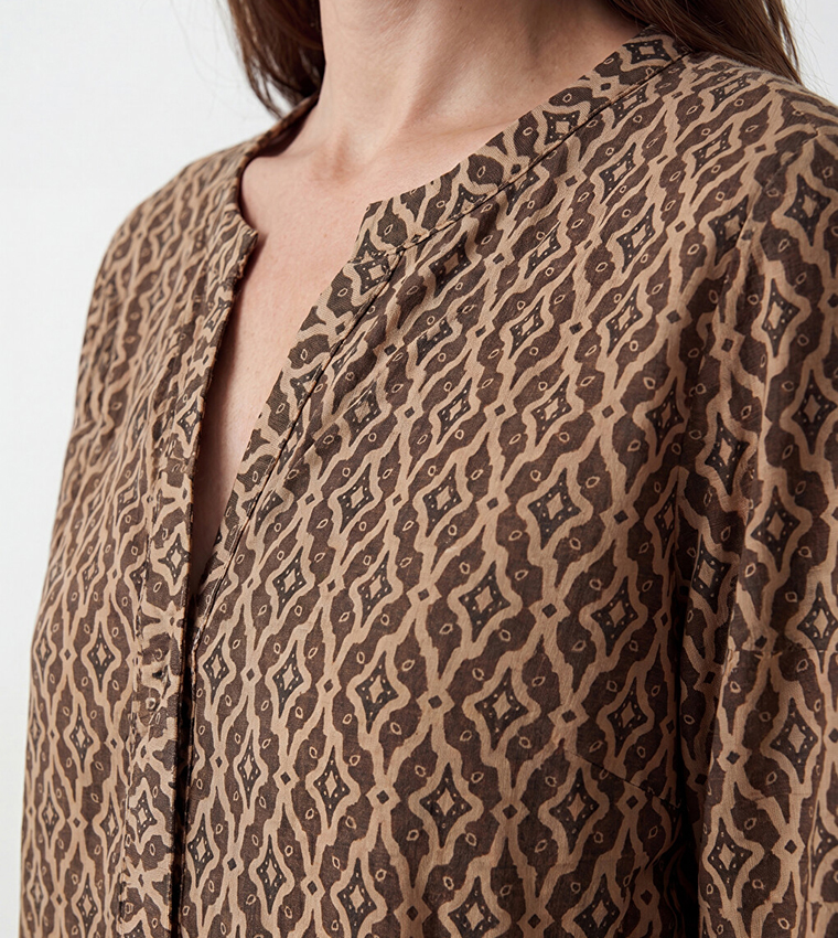 Geometric Patterned Long Sleeves Top