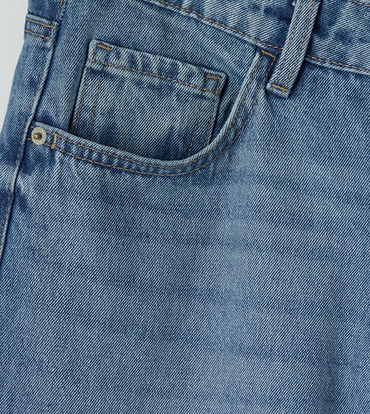 Washed Loose Fit Jeans