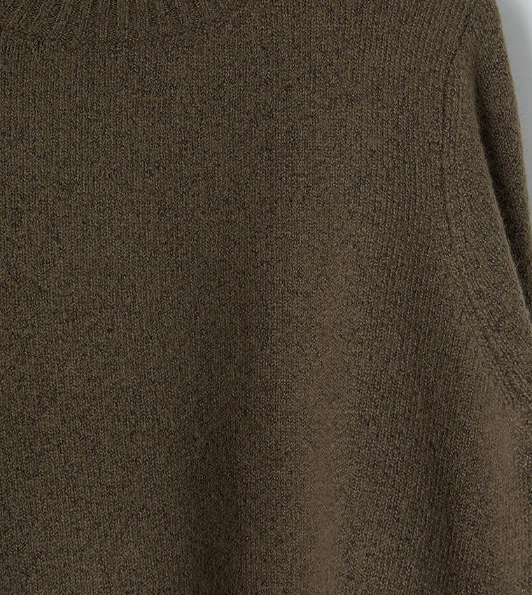 LC Waikiki  Round Neck Sweaters - Olive Round Neck Sweaters