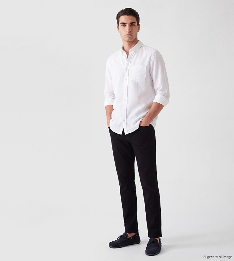 Solid Regular Fit Jeans