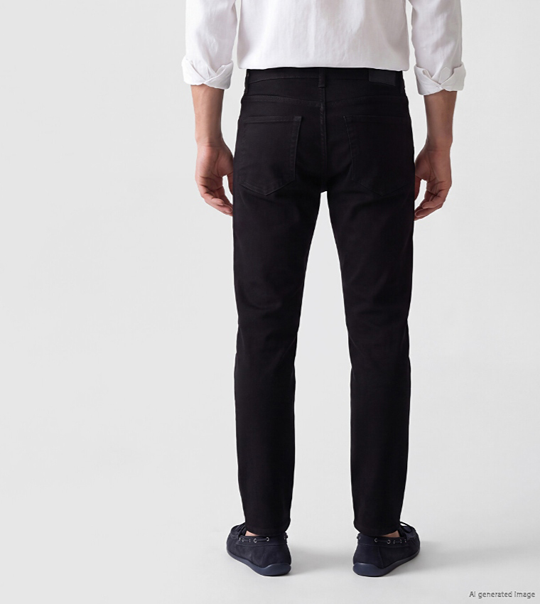 Solid Regular Fit Jeans