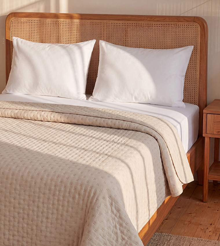 Patterned Double Bedspread