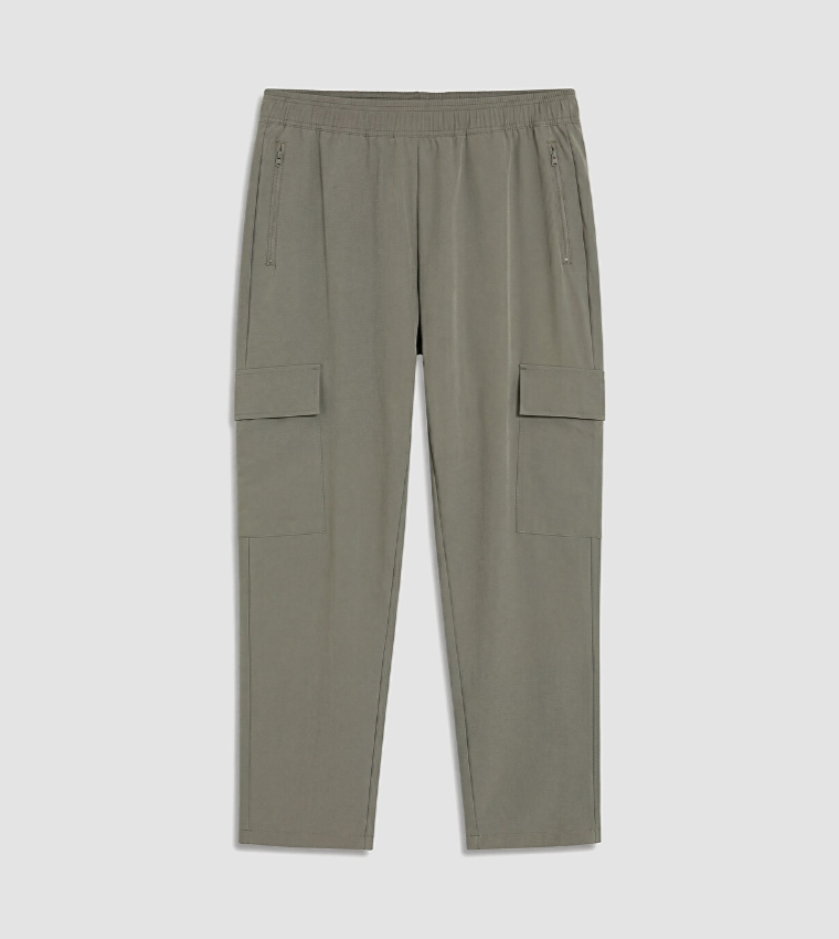 Solid Regular Fit Cargo Pants with Elastic Waist