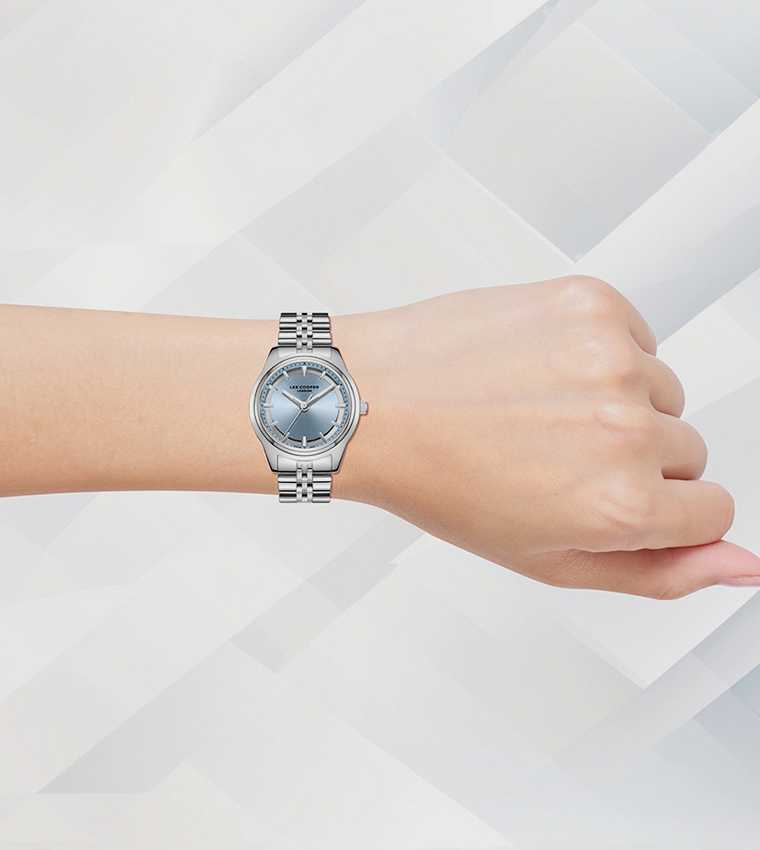 Round Dial Metal Strap Analog Watch