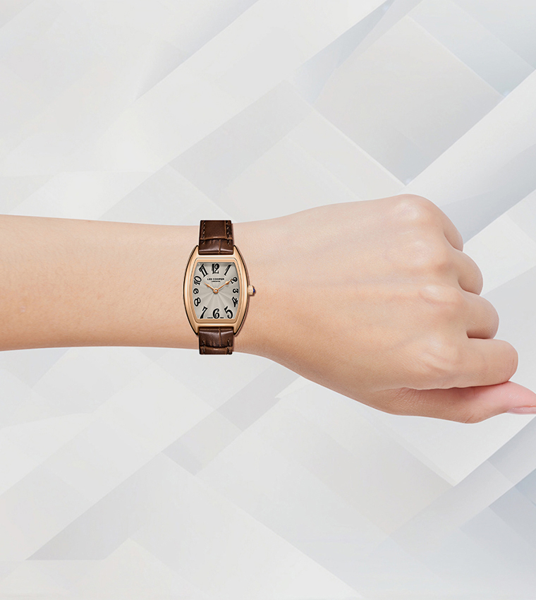 Square Dial Leather Strap Analog Watch