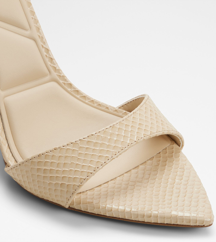 صندل بكعب وحزام كاحل 