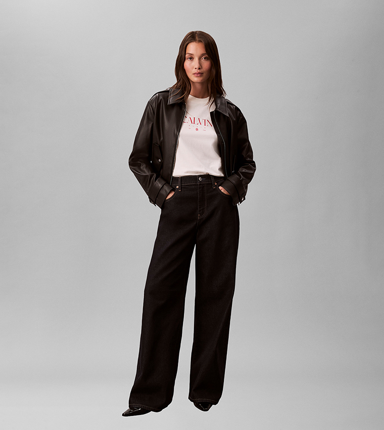 تيشيرت كم قصير بطبعة شعار