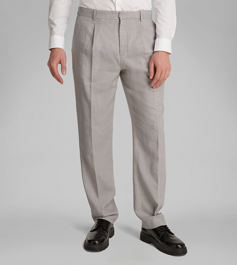 Traveler Linen Pleated Trousers