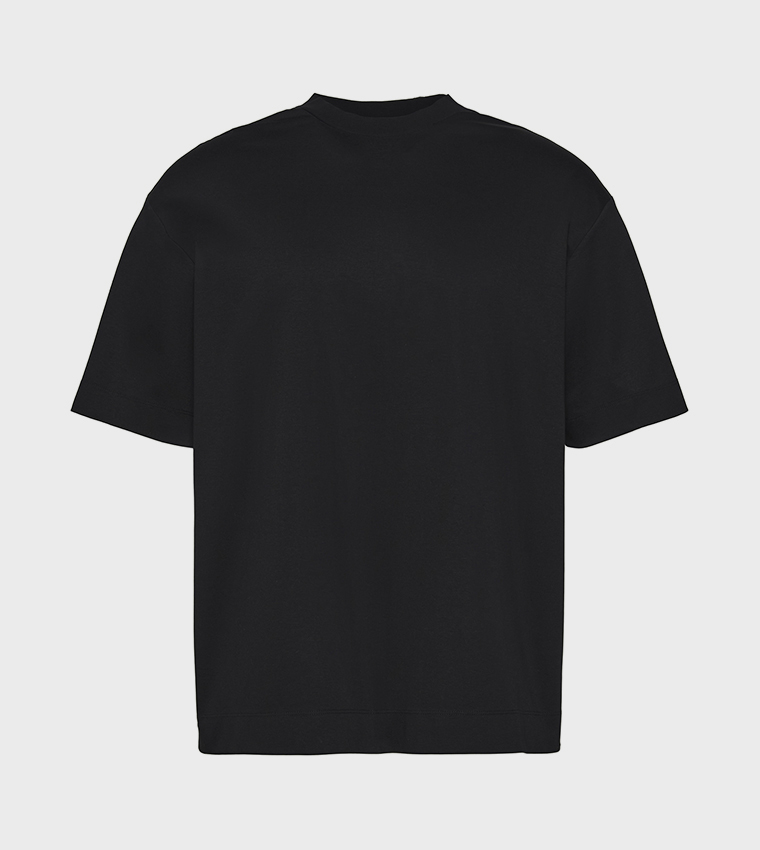 كالفين كلاين  تيشيرتات بياقة دائرية  - أسود Round Neck T-Shirts