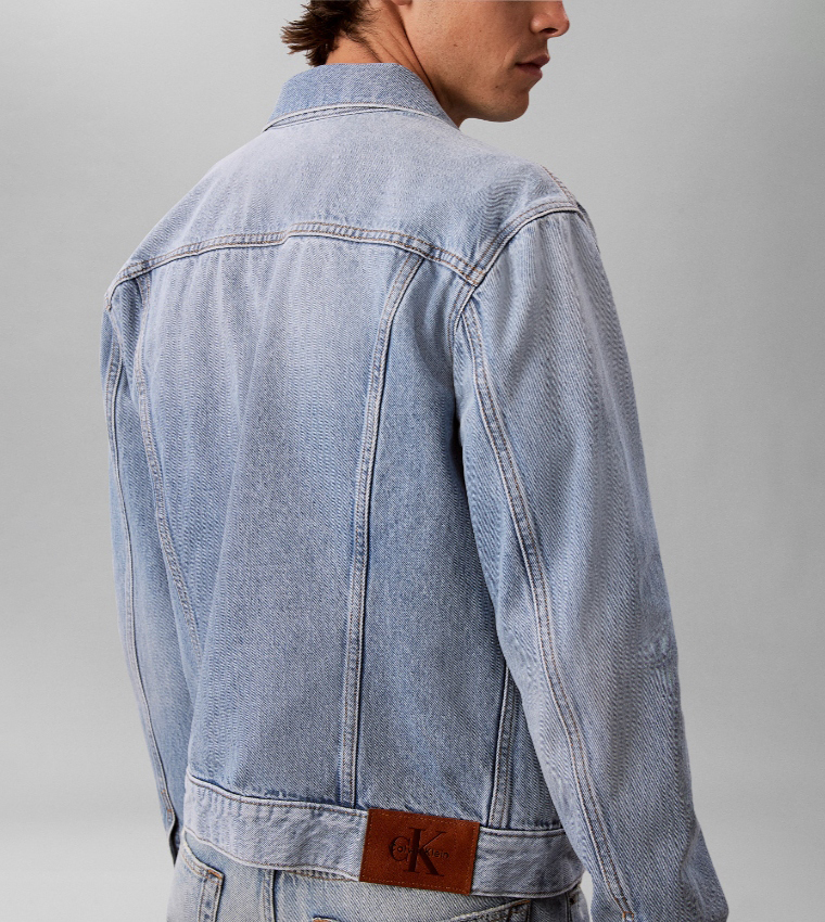 Washed Long Sleeves Denim Jacket