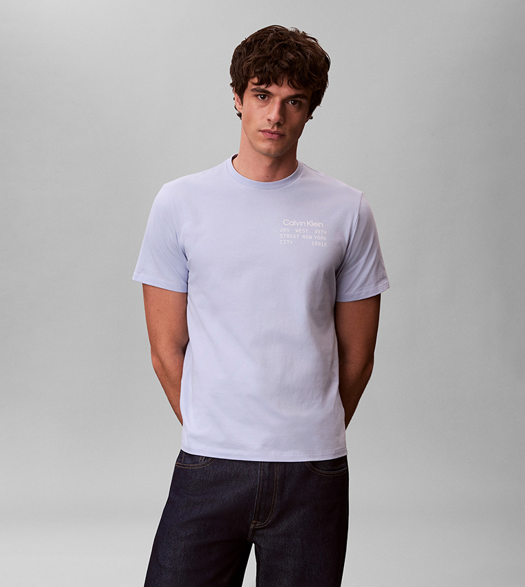 تيشيرت كاجوال كم قصير بطبعة شعار