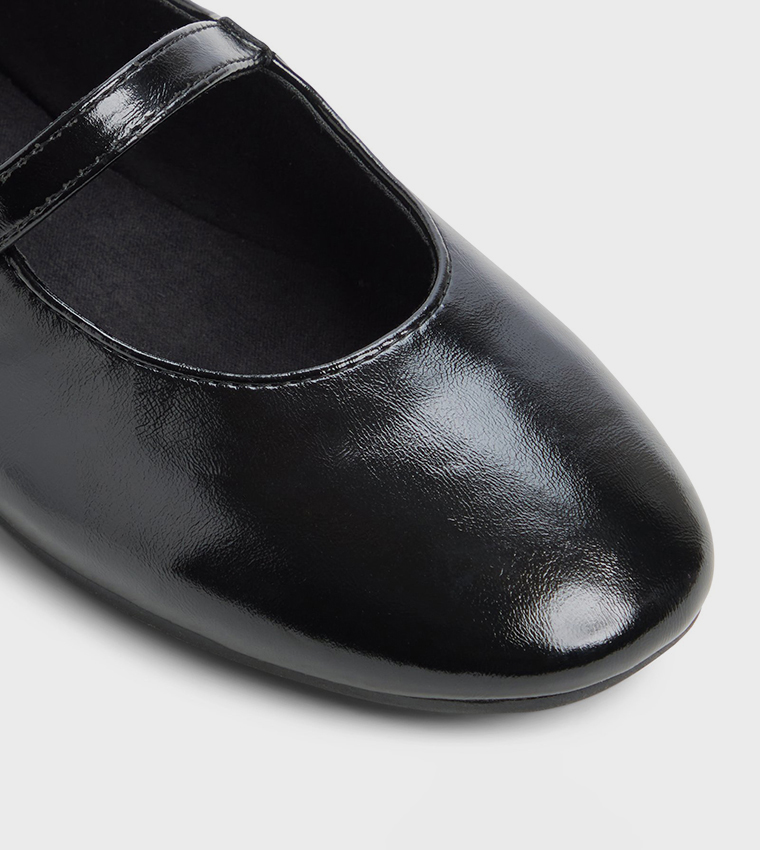 MEA Metal Accent Round Toe Mary Jane Shoes