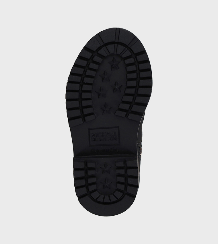 بوت بطول الكاحل بطبعة مونوغرام