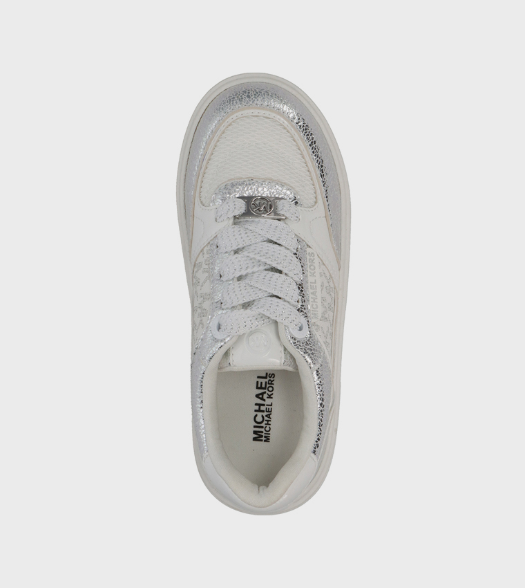 سنيكرز إيميت كلارك برباط