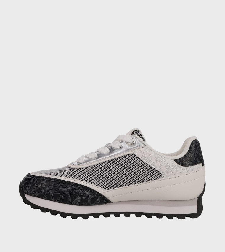 NOVA Color Block Runner Sneakers