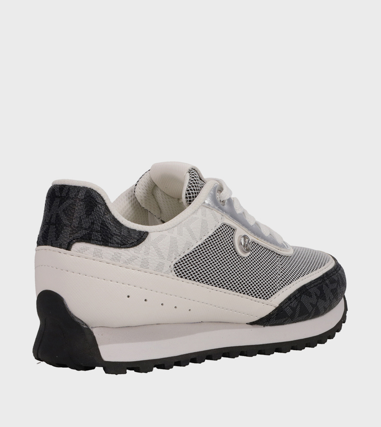 NOVA Color Block Runner Sneakers