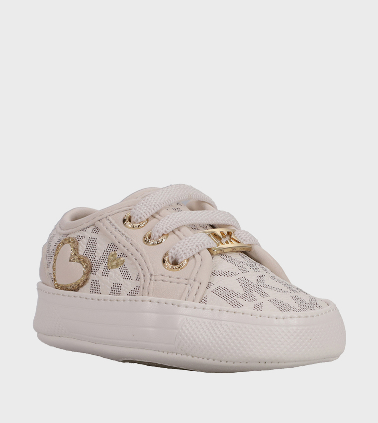 حذاء بيبي بريتانيا برباط بطبعة قلب