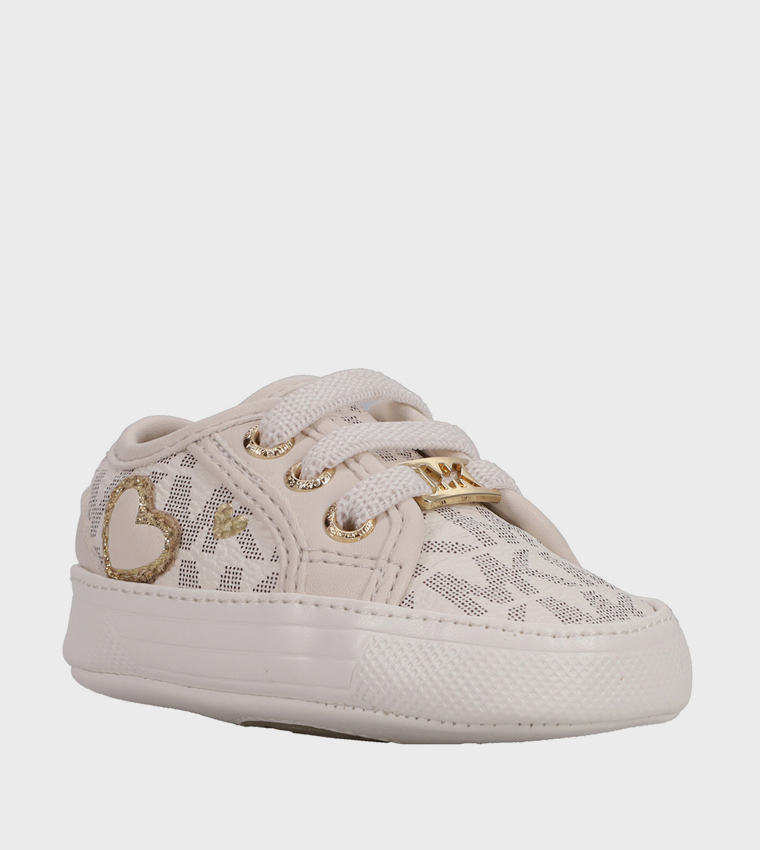 حذاء بيبي بريتانيا برباط بطبعة قلب