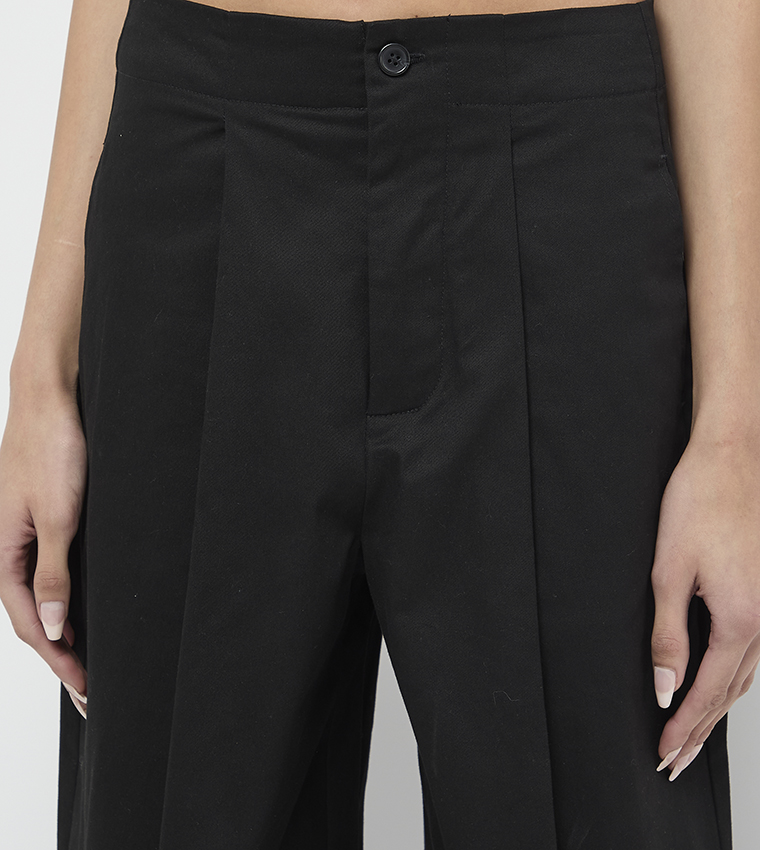 Pleat Detail Wide Leg Woven Pants