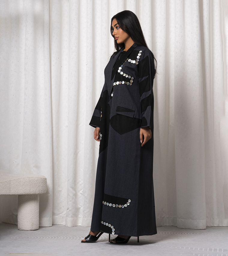 Contrast Detail Buttoned Abaya