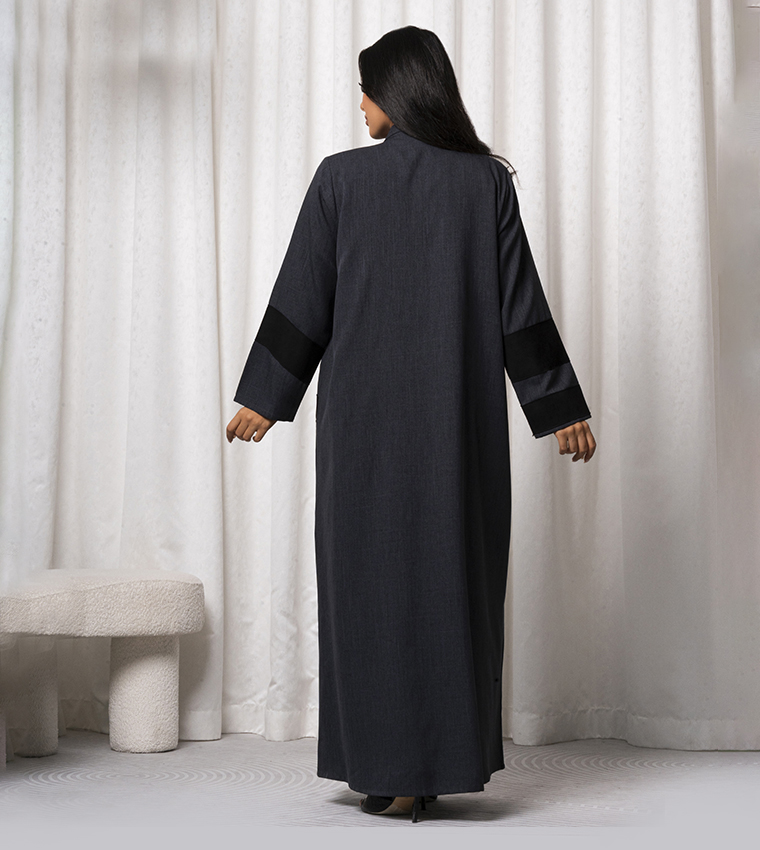 Contrast Detail Buttoned Abaya
