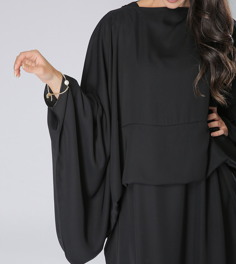 عباية بأكمام باجي 