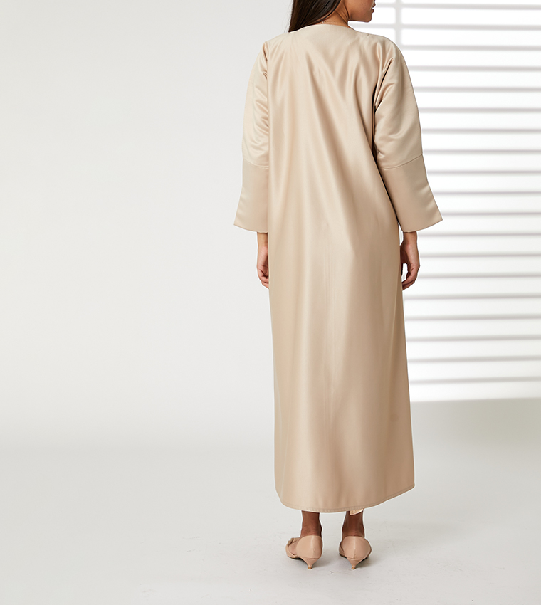 عباية مفتوحة بياقة V