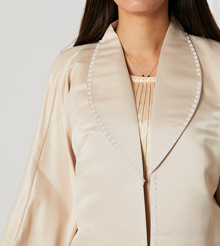 عباية بياقة شال 