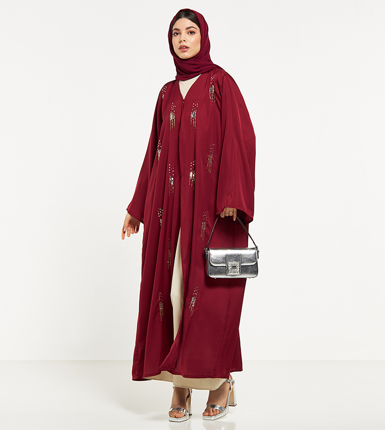 عباية مزخرفة مع طرحة 